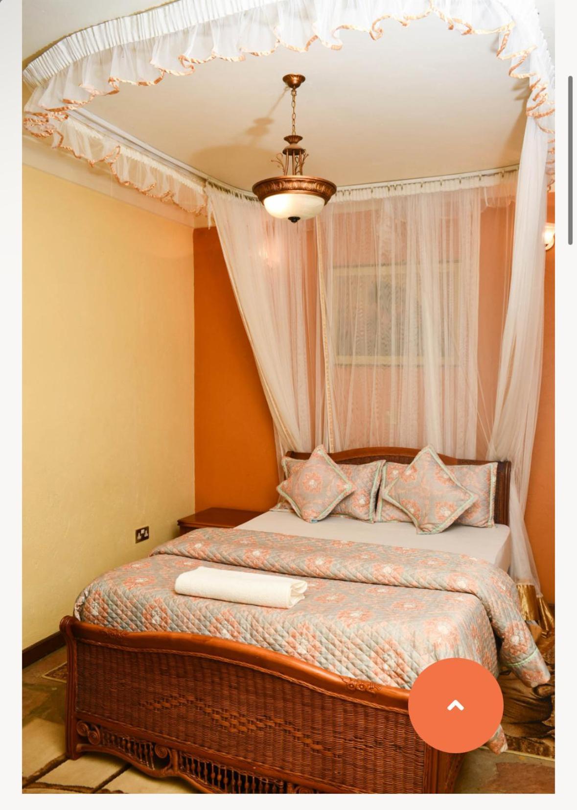 Country Lake Resort Garuga エンテベ エクステリア 写真
