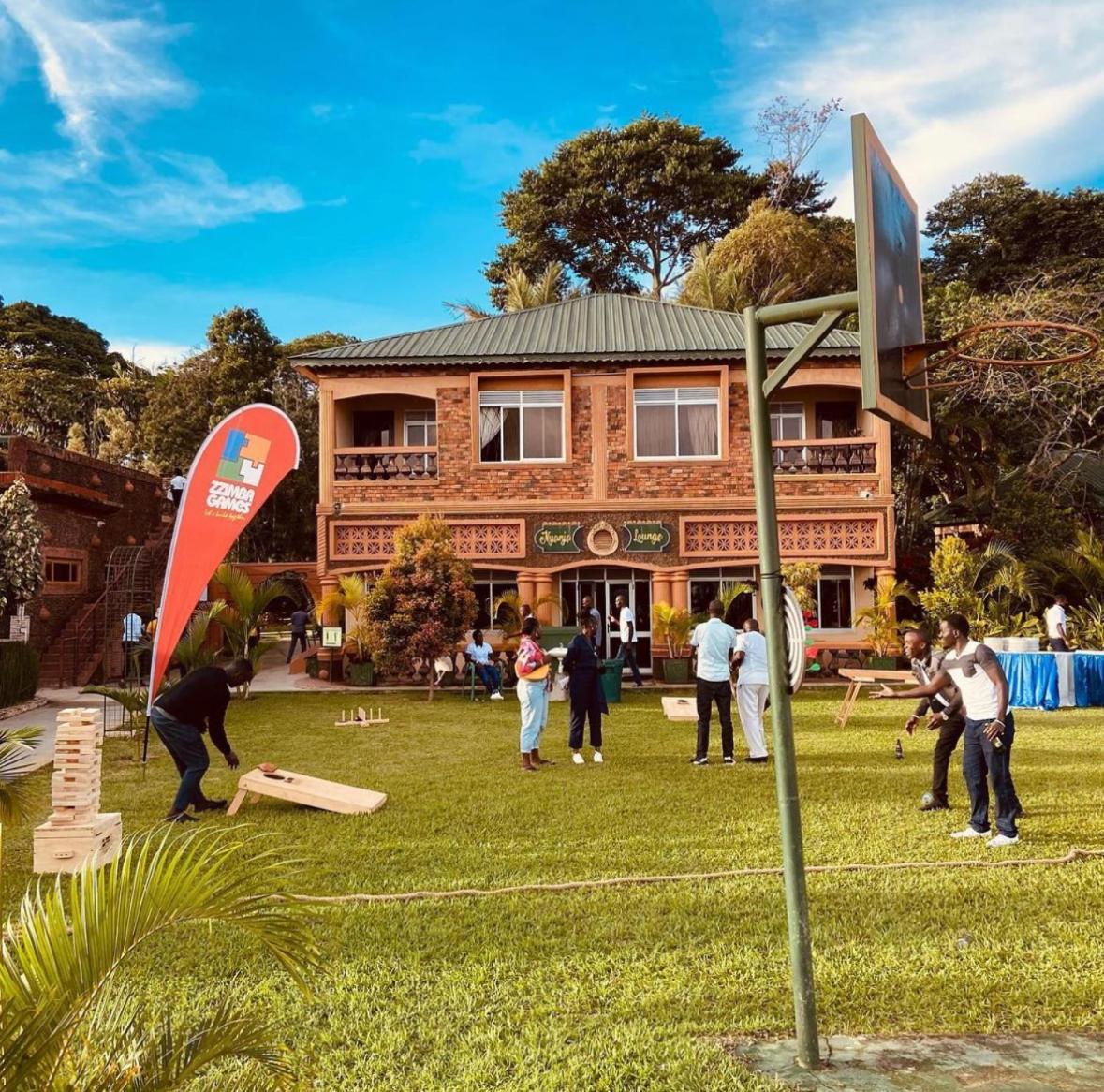 Country Lake Resort Garuga エンテベ エクステリア 写真
