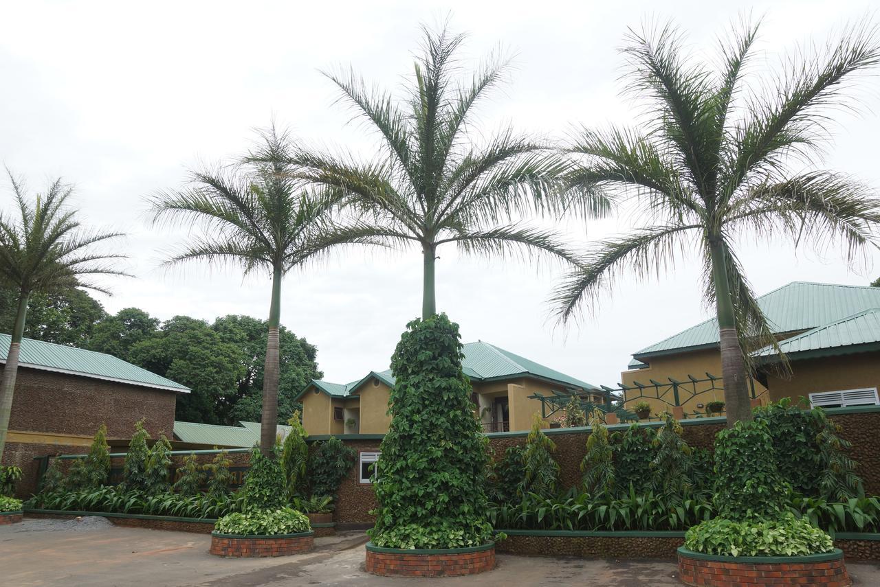 Country Lake Resort Garuga エンテベ エクステリア 写真